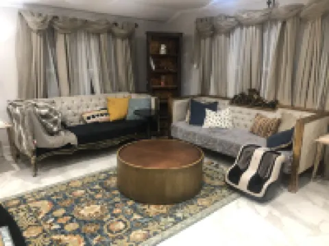 4 Bedroom House perfect for families! Near Beach! Hotels in Glen Cove