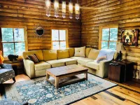 Cozy 3-Bdrm Log Cabin Retreat in Truckee, Sleeps-8, Hot Tub, 2 Acres of Serenity