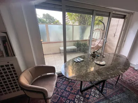 Loue Beau Studio Tout Confort en Plein Centre de Monaco