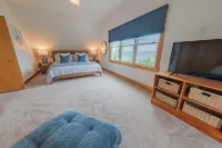 Mucky Duck + Soundfront + Duck NC + Sanderlin Community with Pool