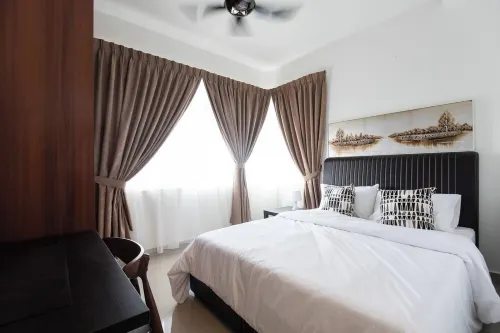 3BR Palm Armada Residence. Free Parking and Netflix