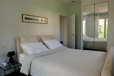 Magnificent villa with pool 5 minutes from the beach, tennis courts and market. Greek Villa Kerylos 주변 호텔