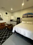 Crash Pad -Studio East Room