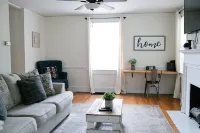 Fully Equipped Kitchen and Fast Wifi - Charming Retreat