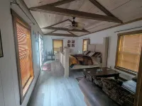 Charming studio in fabulous Dresden with WiFi, AC, on horse property Hotels in Weakley County