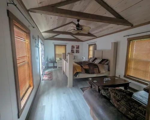 Charming studio in fabulous Dresden with WiFi, AC, on horse property Hotels in Weakley County