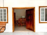 Golf Club 2 mins away - Large 2 Bdrm 1 Bth, Steps to Private beach Hotels in Sandy Bay