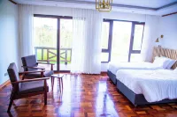 Unique and secluded family and group friendly resort with a great Mt Kenya View. Hotels in 