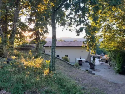 Casa Vacacional O Padreiro Casa Rural附近的飯店