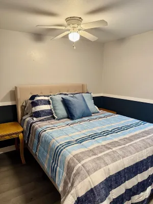 Fisherman’s Paradise at The Lake. Charming 2 bedroom house by the lake in Warsaw Hotels in Tom Township