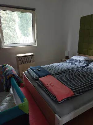 Szentendrei szigeten  önálló, jakuzzis, szaunás, romantikus, erdőszéli ház! Hotels in der Nähe von Cházár András EGYMI Bárczi Gusztáv Tagintézménye