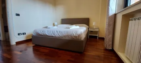 Manzoni Apartment Отели рядом с достопримечательностью «Астрономические часы колокольни Кафедрального собора»