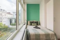 Urban loft with private garden - hyper center