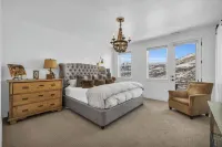 Mountain Lake Getaway - Chef's Kitchen - High End Hotels in Hideout