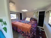 Stay in Grace: Beautiful Renovated Camper in Mountain Wine Country of Paonia