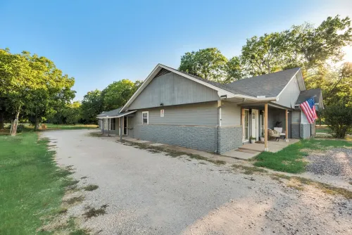 Charming house in welcoming Denton with. EV charger
