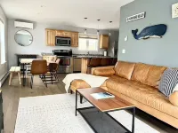 Family friendly and dog welcoming home, minutes from the beach in Old Orchard!