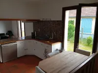 Large house 8 pers. 750m2 of land center of Jard /Mer, 15min walk to the beach