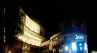 Jolly Suites&Spa Petkasem Hotels in Krathum Baen District