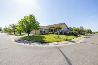 Cozy 3Br House Family Friendly Lovely Backyard Fast WiFi Free Parking