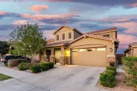 Monthly Rental, 3BR w/ WiFi & Outdoor Space Hotels near Mesa Gateway Airport