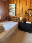 3 Br Beachfront Lake Erie/Dogs Welcome/1 HR from Hamilton & Niagara