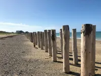 FAMILY HOME BETWEEN SEA AND COUNTRYSIDE Hotels in Blainville-sur-Mer