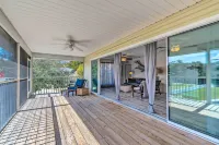 Withlacoochee River House w/ Dock + Kayaks! - WiFi