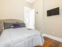 Historic downtown apartment with a view Hotels in Crowley