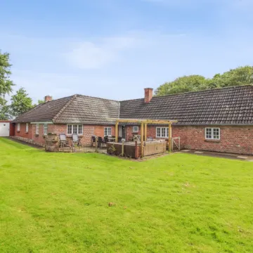 "Hedda" - 15km from the Sea