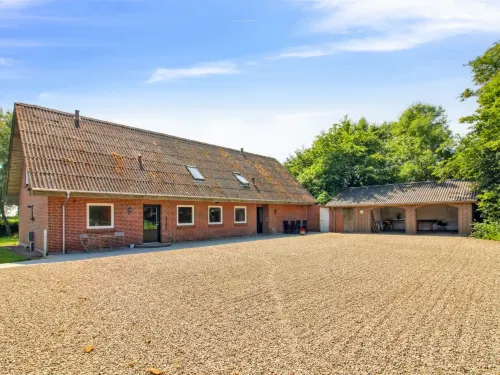 "Drine" - 19km from the sea