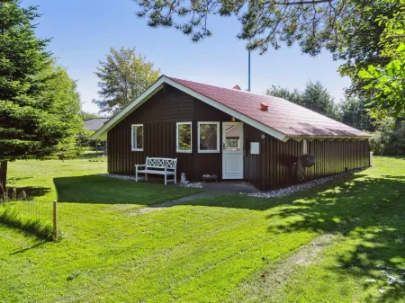 "Myra" - 425m from the Sea Отели в г. Нюкёбинг