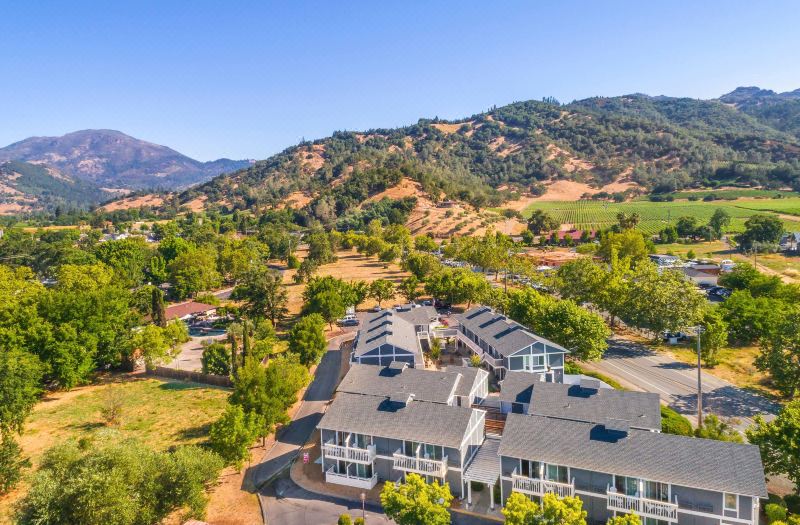 UpValley Inn & Hot Springs Napa Valley, an Ascend Collection Hotel
