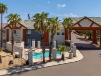 Days Inn by Wyndham Phoenix West Hotels near Estrella