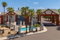 Days Inn by Wyndham Phoenix West