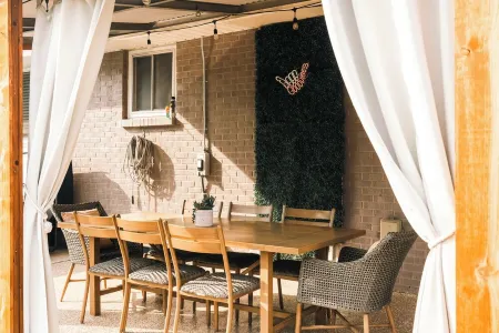 Spacious 4-Bedroom National Park Themed House with Gym and Hot Tub in Arvada