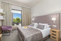 Akademis - Fit Split Hotels in 