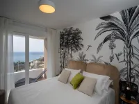 Apartment in Nerja with Sea Views & Pool