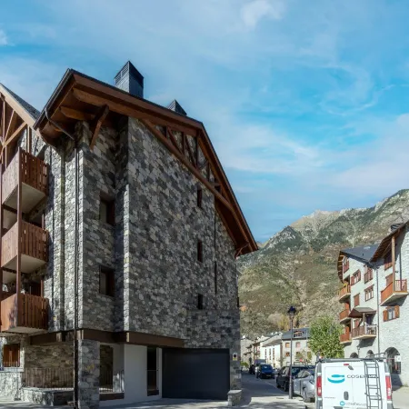 Stone House near Cerler Ski Resort Отели в г. Бенаске