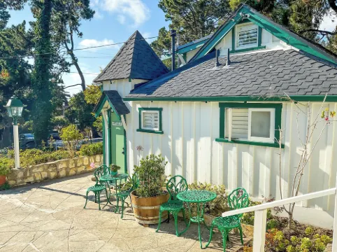 Carmel Green Lantern Inn