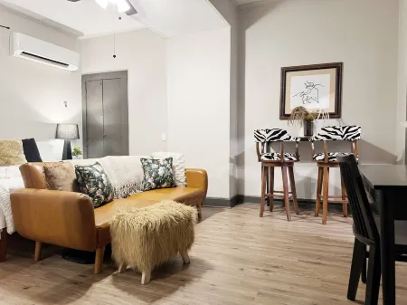 Suite Home Indiana #2