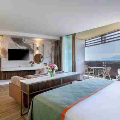 Nirvana Cosmopolitan Hotel - Convention & Sports Center Rooms