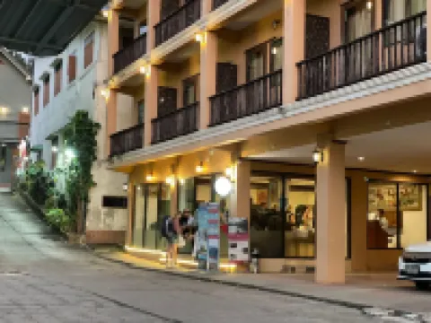 Riverside Houayxay Hotel โรงแรมในห้วยทราย