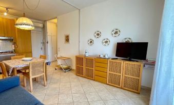 Comfort by the Sea-Beahost