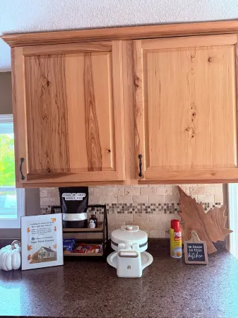 Charming 3-bedroom house with WiFi and AC in gorgeous Gaylord.