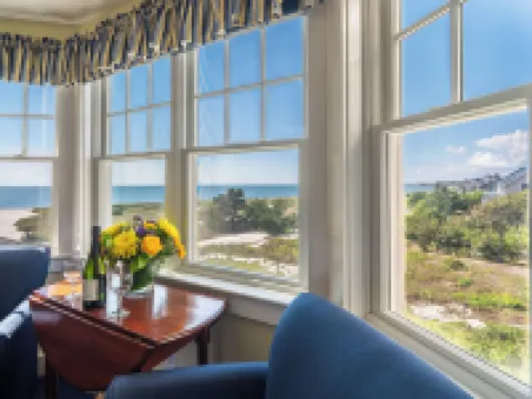 Winstead Beach Resort Hotels in Harwich