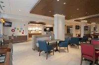 Holiday Inn Express & Suites JOHNSTOWN by IHG