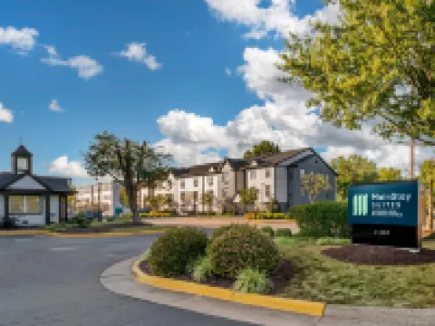 Dulles Suites Hotels in Potomac