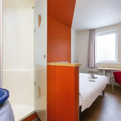 Ibis Budget Charleroi Airport Hotels near Spiroudome