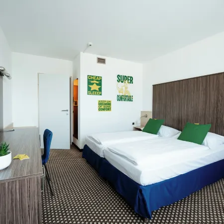 SLEEEP Hotel Vösendorf Отели рядом с достопримечательностью «23. Лизинг»